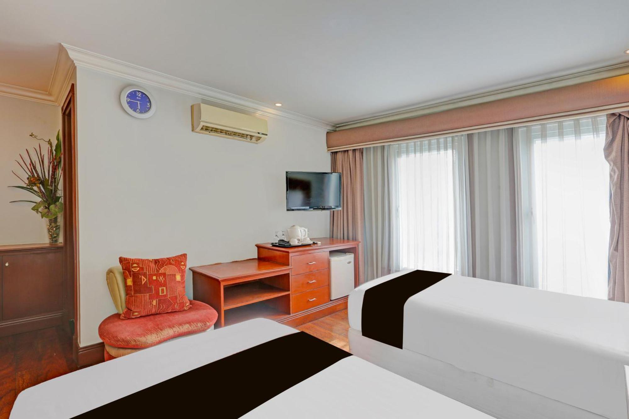 Townhouse Oak Vip Suites, Near Pnr Pasay Evangelista, Makati Manila Makati City Eksteriør bilde