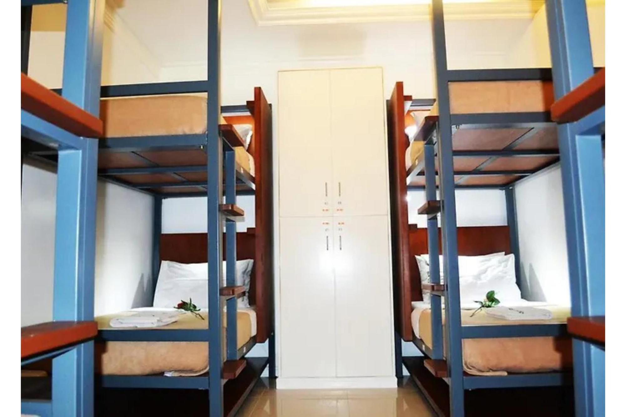 Townhouse Oak Vip Suites, Near Pnr Pasay Evangelista, Makati Manila Makati City Eksteriør bilde