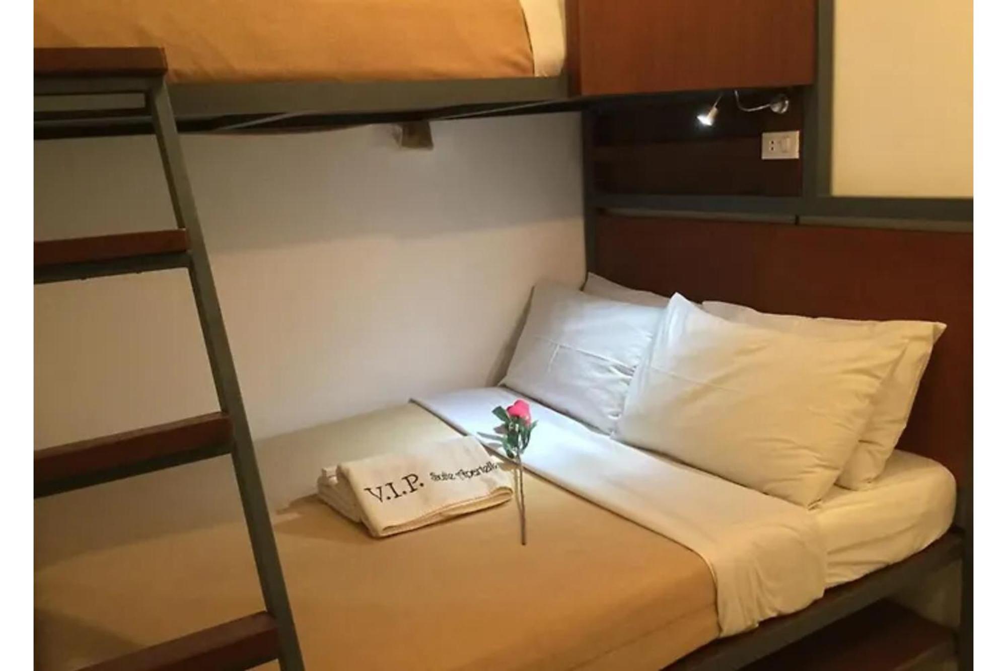Townhouse Oak Vip Suites, Near Pnr Pasay Evangelista, Makati Manila Makati City Eksteriør bilde
