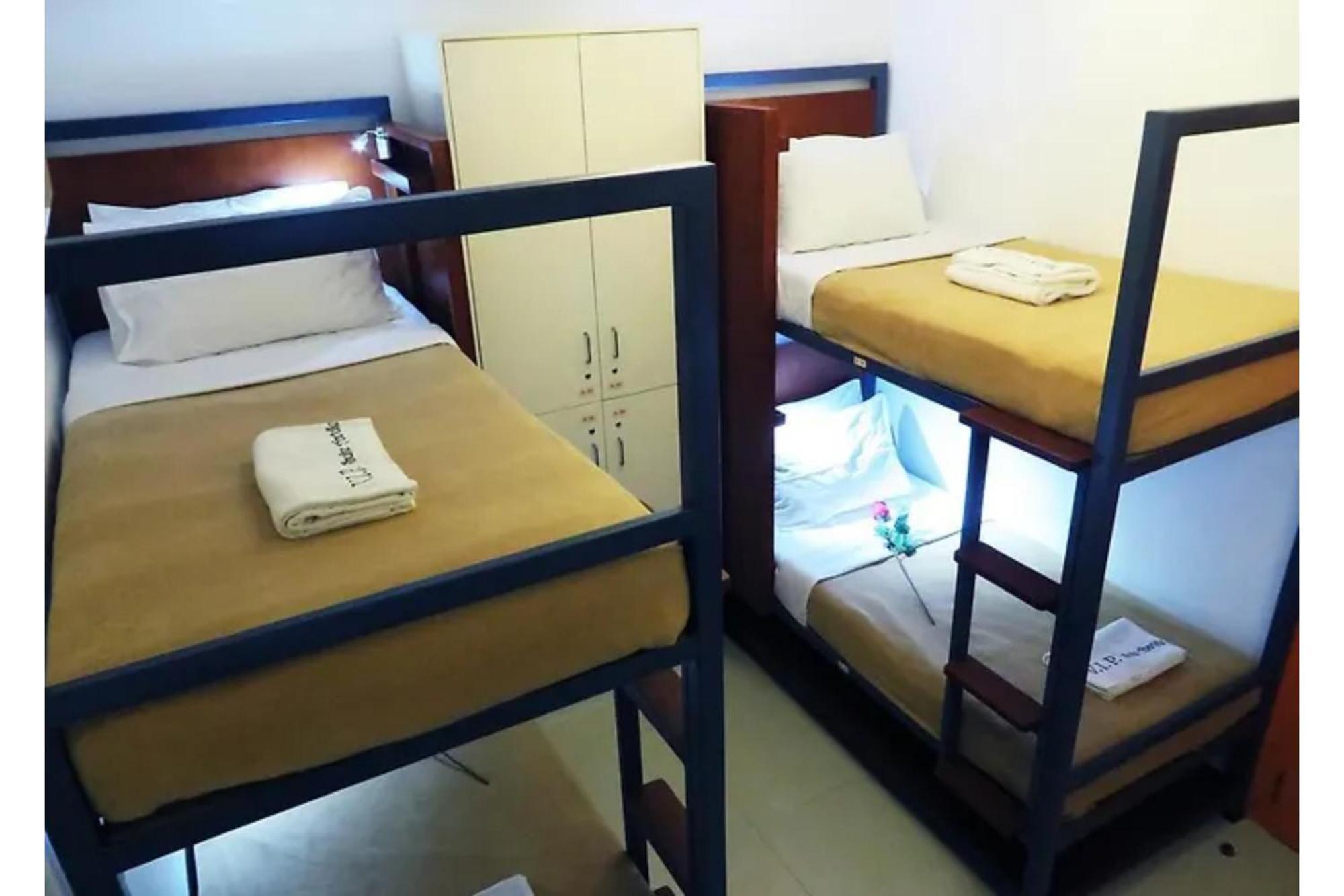 Townhouse Oak Vip Suites, Near Pnr Pasay Evangelista, Makati Manila Makati City Eksteriør bilde
