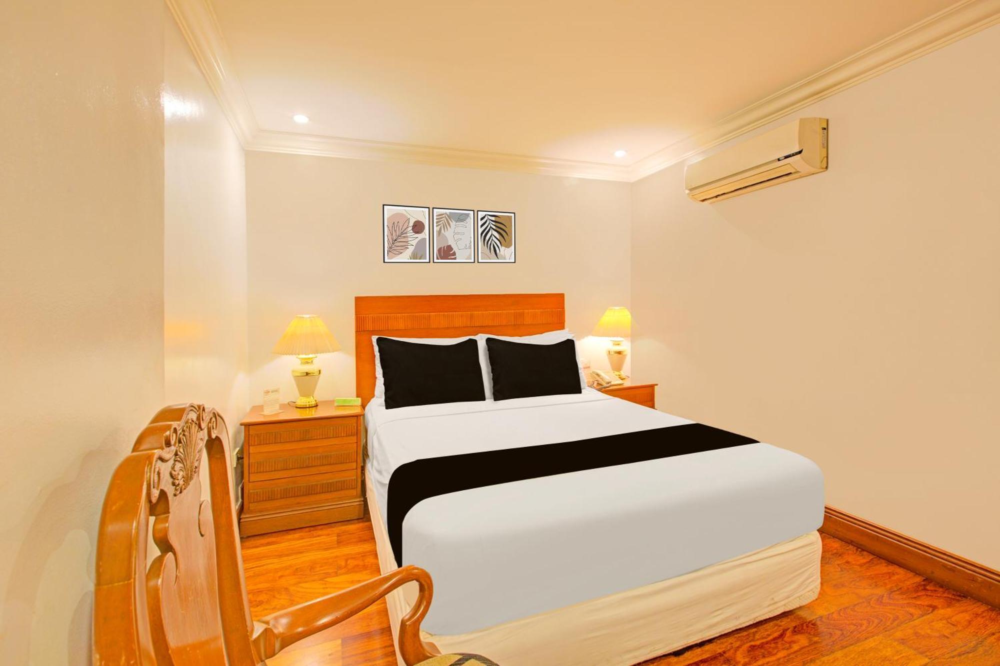 Townhouse Oak Vip Suites, Near Pnr Pasay Evangelista, Makati Manila Makati City Eksteriør bilde